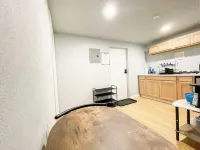 Tiny house No. 3 Charming 1-bedroom, Kitchen in fabulous Pinellas Park with AC