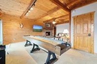 NEW listing! 3 bedrooms,game room,gorgeous mountain view-close to everything!