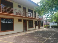 Cabinas Luciana Hotels in Miramar