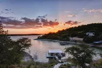 Lake Buchanan Waterfront Getaway