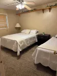 House near SUU and  Shakespeare festival, Bryce Canyon & Zions National Parks - Hot Tub