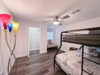 Vero Beach Paradise Unit 2 - 2 BR Pool Home Close to Airport, Downtown & Beaches
