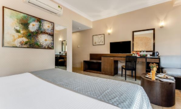 Whispering Palms Beach Resort