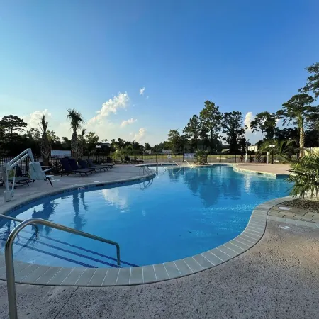 1st FL, 3-Bed Condo, Mins from Beach, Marshwalk, and Golf!