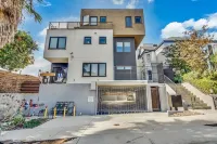 Panoramic View | 2bd/2BA | Sleeps 4 | Parking Available