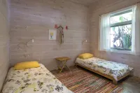 "Whiteleaf" Luxury. Linen included