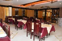 Hotel The Grand by Nexottel Hôtels à : Robertsganj