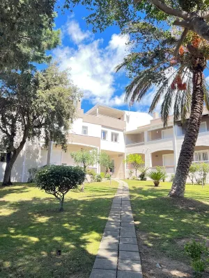 Villasimius: Modern Apartment by Beniamino Murgioni فنادق في ویلازیمیوس