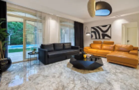 Host Prime - Paradise Villa with Pool at Rehab City