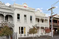Fitzroy Private Rooms - 132 Nicholson Homestay - 2-Star