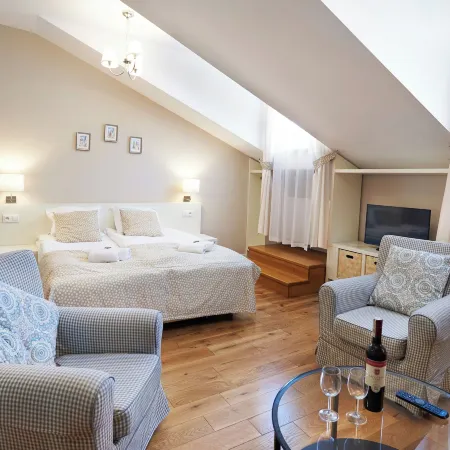 Gołębia 8 Residence Отели рядом с достопримечательностью «Коллегиум Майус»