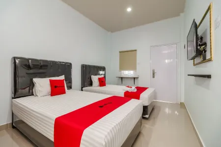 RedDoorz Plus Near Palembang Icon Mall 2