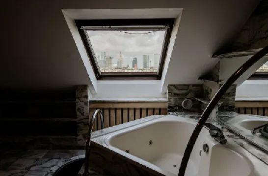 Green Wood Apartament Stara Ochota Отели рядом с достопримечательностью «Tissot Service»