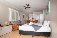 Moana Sands Villas & Apartments