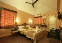 Hotel Gopika International