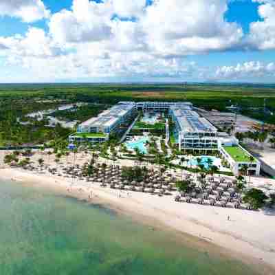 Serenade Punta Cana Beach & Spa Resort Hotel Exterior