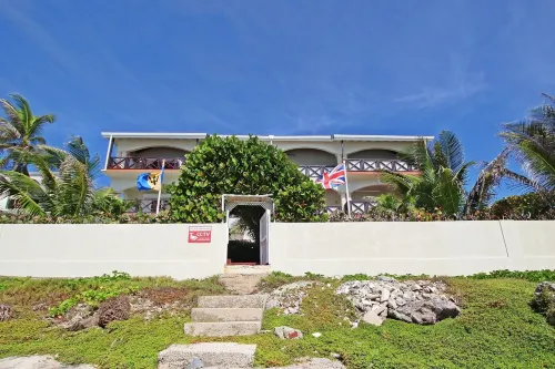 Rosalie Apt #2 by Bluescape Hotels in Silver Sands