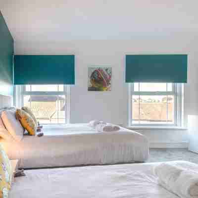 Royal Ashton Townhouse - Taunton Rooms