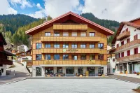 Apart Hotel Adelboden am Dorfplatz Hotels near Bergbahnen Adelboden AG