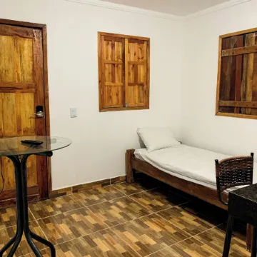 Charmoso Chalé Surf Com A/C a 5 Min da Praia