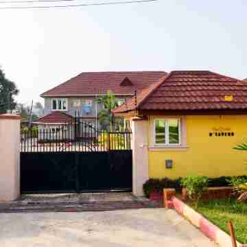 D'Tavern Apartment Hotel Exterior