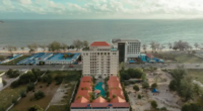 Sea Breeze Hotel & Villa Hotels near Otres Beach