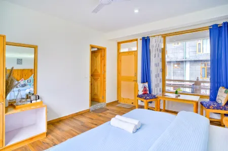 The Doors Inn Отели рядом с достопримечательностью «Manali View Point»