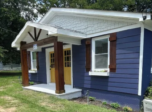 Modern Farmhouse near "Mercer" with Level 2- EV Charger!