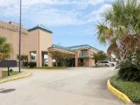 Rodeway Inn & Suites New Orleans Gentilly Hotels near Buddy Deuterive Park
