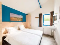 Comfortable bungalow with dishwasher, 1.5 km. from the beach