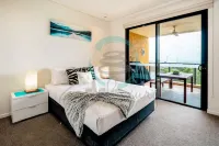 Oceanfront Marvel Harbour View Pool Parking Hotels in 