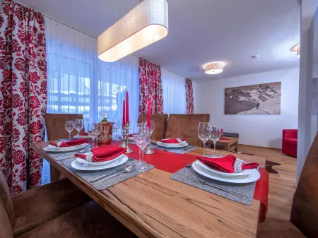 Apartment in Neukirchen by Wildkogelbahn Отели в г. Гемайнде Нойкирхен ам Гросвенедигер