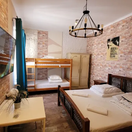 Hostel Chmielna 5 Rooms & Apartments