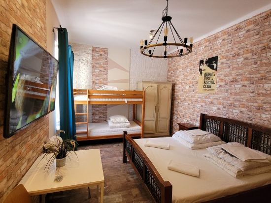 Hostel Chmielna 5 Rooms & Apartments
