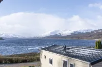 Linnhe Lochside Holidays - Mountain view