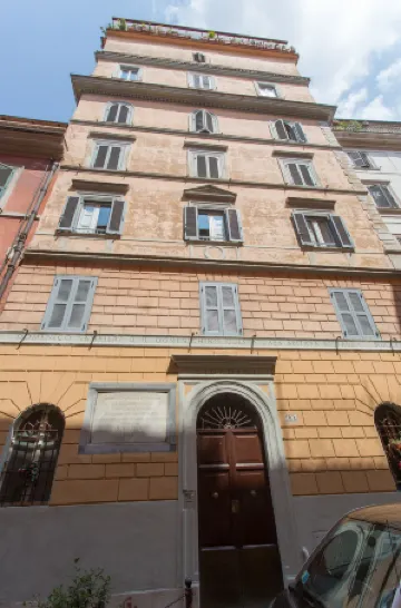 Domenichino Luxury Home