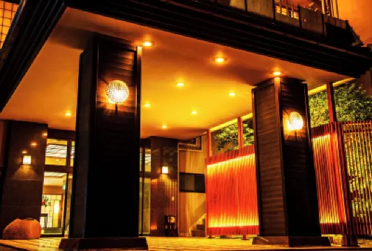 Shin Kaikatei Izumi Hotels near Toi Onsen