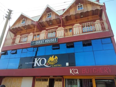 KQ Grill and Bistro فنادق في 