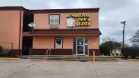 Benbrook Inn & Suites - 2-Star