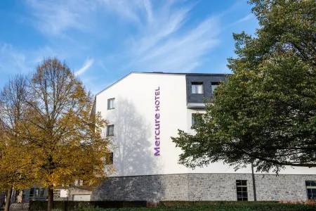 Mercure HAN Sur Lesse Отели в г. Smuid
