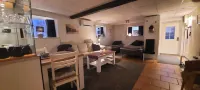 Tollarp - Barn - Sleeps 3 - Pet Friendly - Parking Hotels in Yngsjö