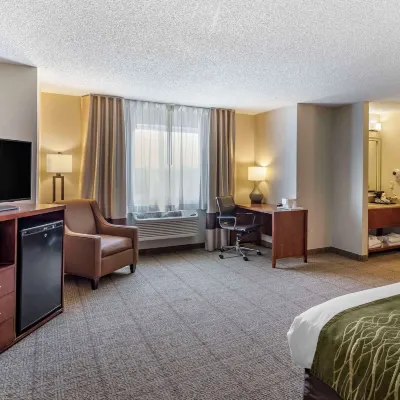 Comfort Inn Denver West Arvada Station Отели рядом с достопримечательностью «Район Лаример-Сквер»