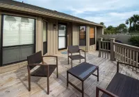 145 Ocean Point Dr Hotels in Beaufort County