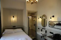 Mr.Lewis Rotterdam Hotels in Schiedam