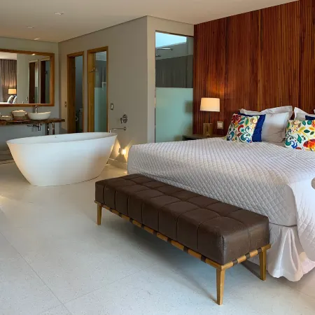 Bahari Suites