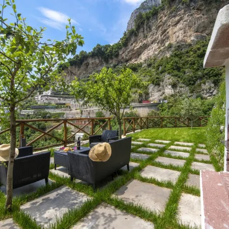 Villa Donna Rachele - Sea View Jacuzzi and Free Parking