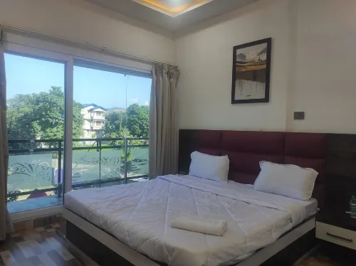 Hotel SG Hub Tower Hotel a 1 No. Dulia