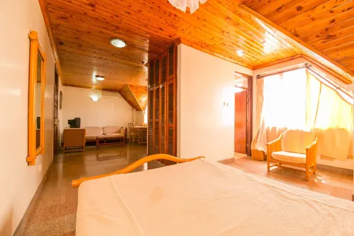 Western Ambience Hotel - 2-Star
