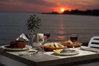 Olive Press Hotel & Apartments