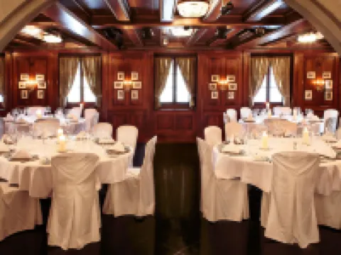 Swiss-Chalet Merlischachen - Romantik Schloss-Hotel am See Hotels in Kussnacht